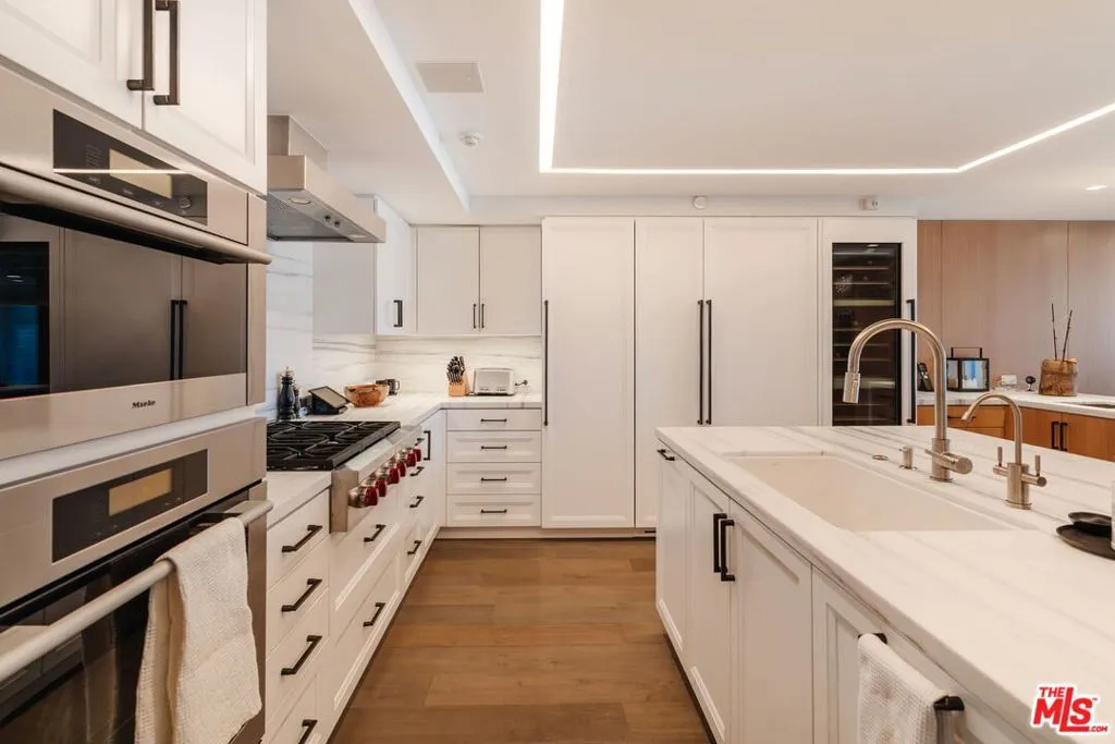 101 Ocean Avenue B200, Santa Monica, California 90402 home-pic-10